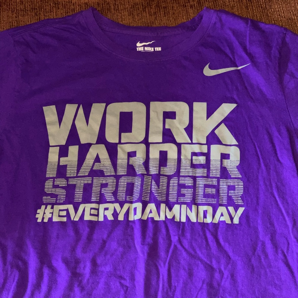 Men’s Athletic cut Nike T-shirt